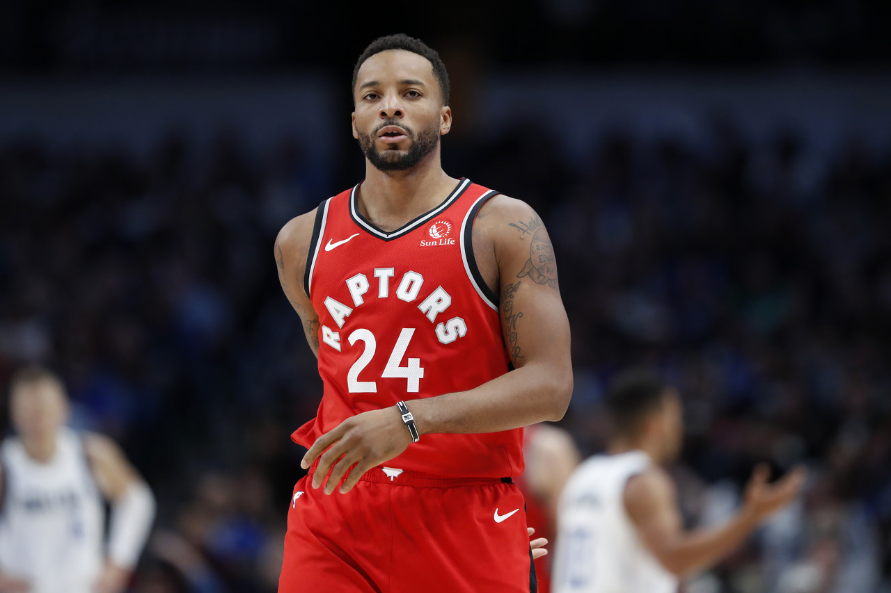 现出不俗的 现出不俗的