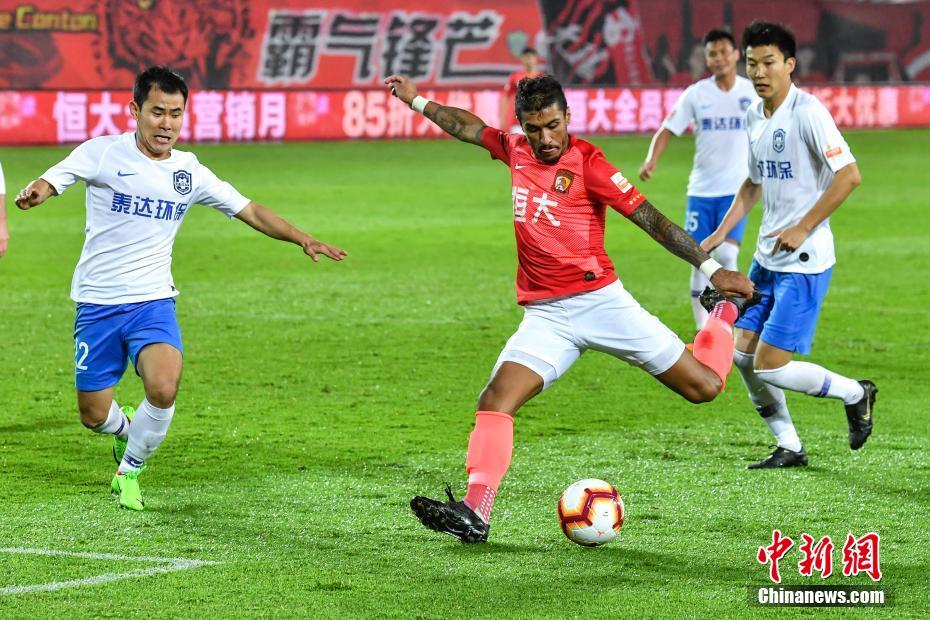 B凭两手强